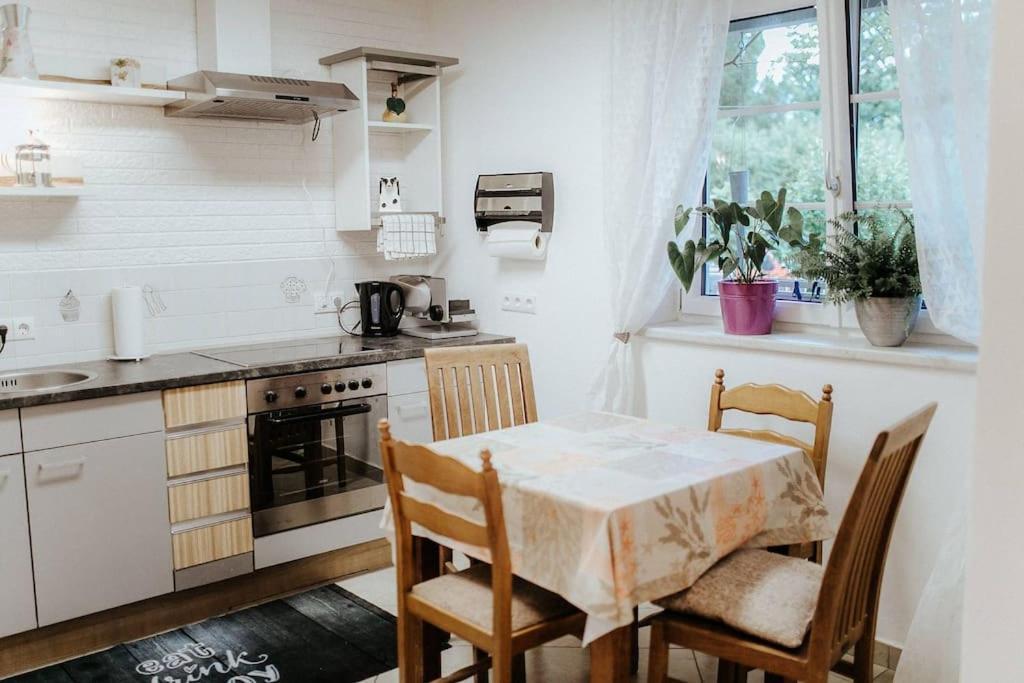 Getaway In Apartment *