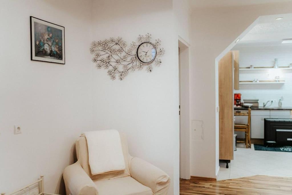 Getaway In Apartment