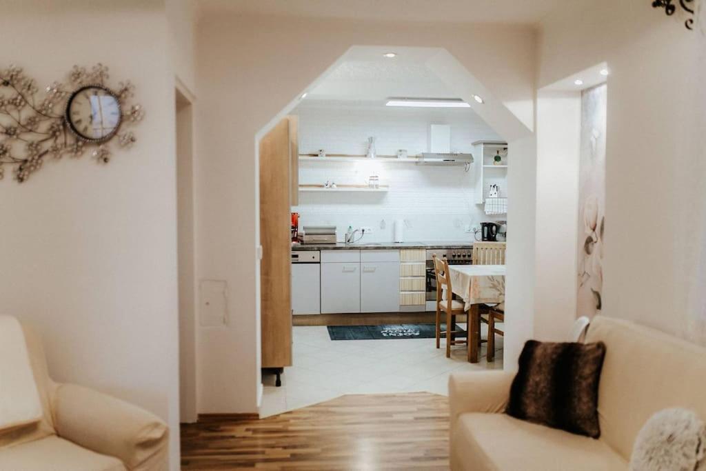 Getaway In Apartment *